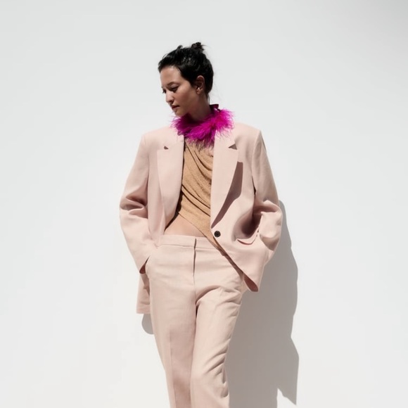 NWT Adjustable feather necklace Zara pink - Picture 2 of 3